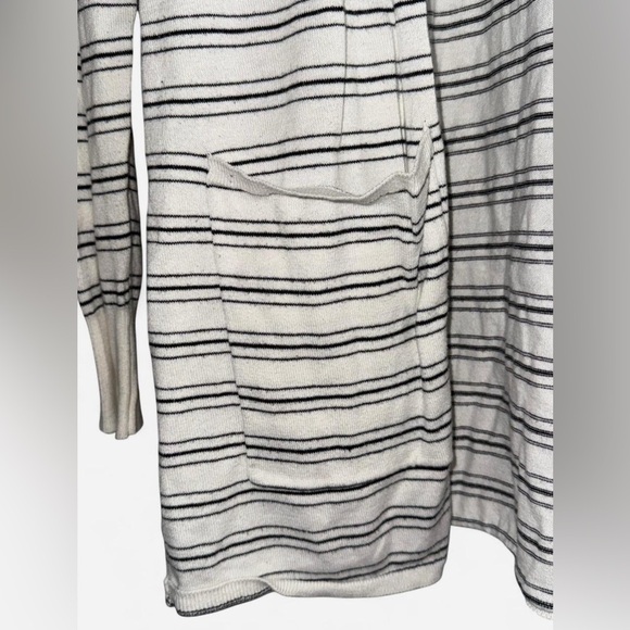 Billabong Black and White Striped Cardigan - Picture 3 of 4